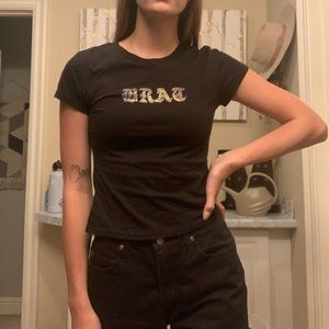 Cropped brat T-shirt.